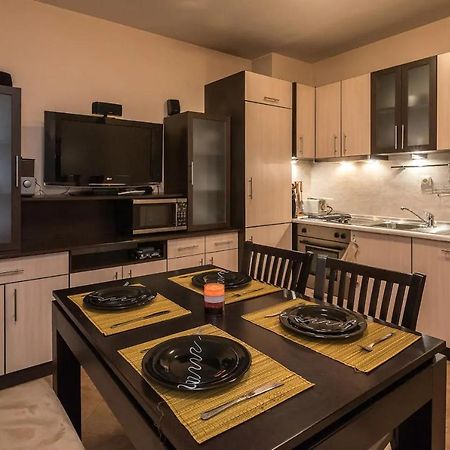Charming, Fully-Furnished, 2-Bedroom Apartment Bansko Bagian luar foto