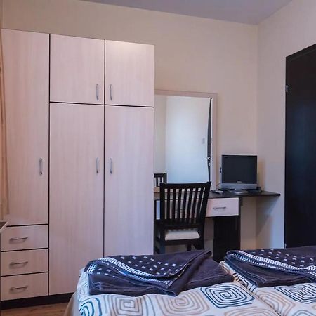 Charming, Fully-Furnished, 2-Bedroom Apartment Bansko Bagian luar foto
