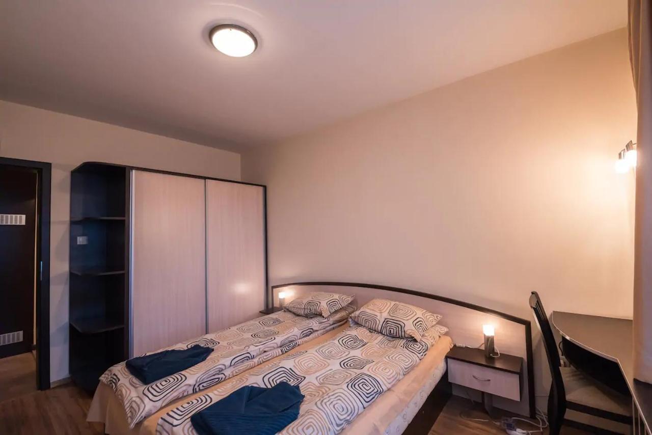 Charming, Fully-Furnished, 2-Bedroom Apartment Bansko Bagian luar foto